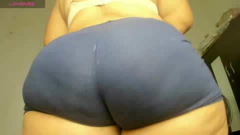 Snapshot of pervertt_mommy chatting on 10-09-25, 09:24  Alexandra  online show from 10-09-25, 09:24