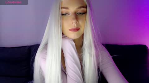 Snapshot of pervyblonde chatting on 12-13-24, 12:28 Isabella online show from 12-13-24, 12:28