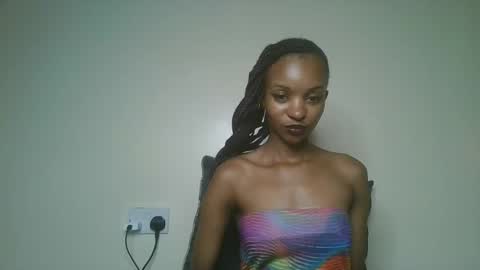 Snapshot of petal_palette chatting on 05-13-26, 07:06 Lolly online show from 05-13-26, 07:06