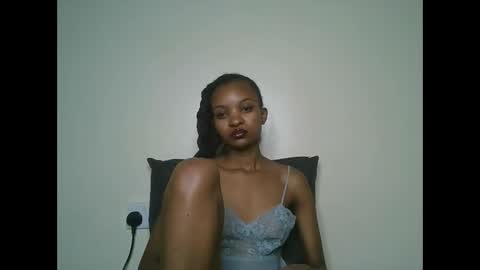 Snapshot of petal_palette chatting on 05-25-26, 07:03 Lolly online show from 05-25-26, 07:03