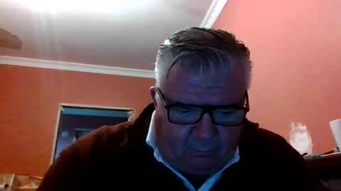 pete112991 online show from 12-18-25, 03:51
