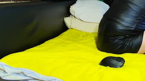 peter196888 online show from 10-25-25, 07:52