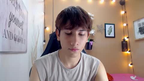 Snapshot of peter_seed chatting on 11-10-25, 08:08 peter online show from 11-10-25, 08:08