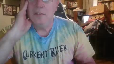 Snapshot of peterinohio57 chatting on 12-31-24, 01:52 peterinohio57 online show from 12-31-24, 01:52