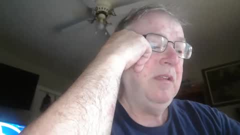 Snapshot of peterinohio57 chatting on 06-11-26, 10:57 peterinohio57 online show from 06-11-26, 10:57