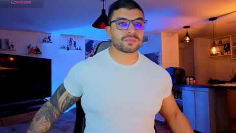 Snapshot of peterjack7 chatting on 09-17-25, 02:13 Peter Jack online show from 09-17-25, 02:13