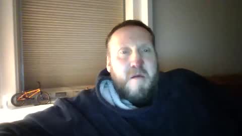 Snapshot of peterpeters443 chatting on 01-08-26, 02:03 jelle online show from 01-08-26, 02:03