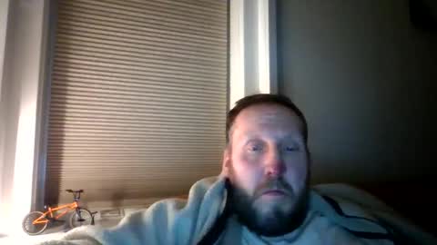 Snapshot of peterpeters443 chatting on 01-15-26, 01:32 jelle online show from 01-15-26, 01:32