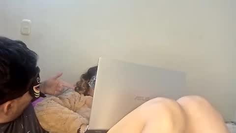 Snapshot of peteryluana chatting on 09-30-25, 02:27 peteryluana online show from 09-30-25, 02:27