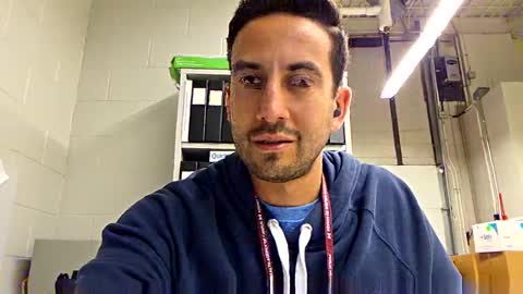 Snapshot of peteypete204 chatting on 02-18-25, 06:37 peteypete204 online show from 02-18-25, 06:37