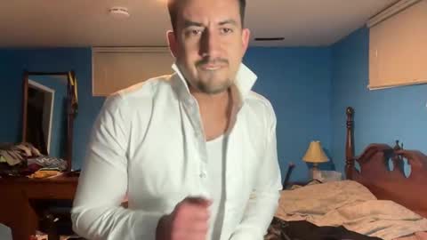 Snapshot of peteypete204 chatting on 03-09-25, 03:54 peteypete204 online show from 03-09-25, 03:54