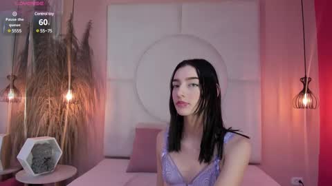 Snapshot of petiite_aliice chatting on 01-26-25, 06:07 Alice online show from 01-26-25, 06:07