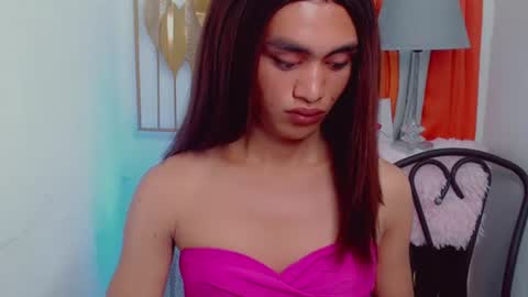 petite_barbie88 online show from 06-18-26, 09:14