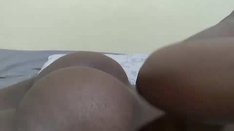 Snapshot of petite_bunni chatting on 06-22-26, 05:10 petite_bunni online show from 06-22-26, 05:10