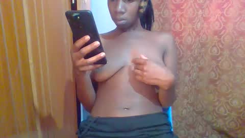 Chela online show from 01-16-26, 05:22