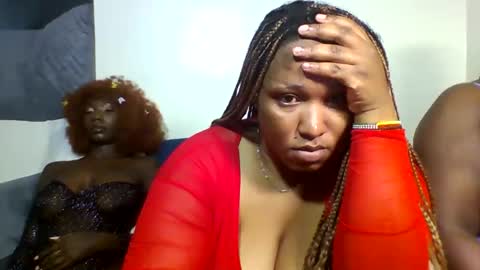 petite_queen001 online show from 09-09-25, 01:10