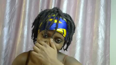 petite_star2 online show from 12-14-25, 07:58