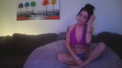 petite treat  online show from 01-27-25, 07:14