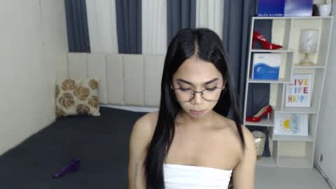 Yukie online show from 12-04-25, 06:27