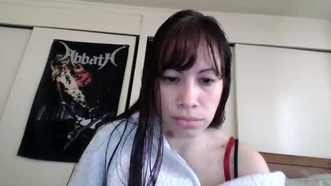 Snapshot of petitedoll30 chatting on 12-16-24, 09:31 Petitedoll30 online show from 12-16-24, 09:31