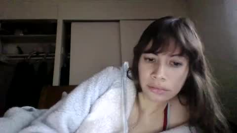 Snapshot of petitedoll30 chatting on 12-27-24, 12:39 Petitedoll30 online show from 12-27-24, 12:39