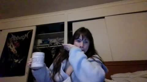 Snapshot of petitedoll30 chatting on 12-30-24, 07:15 Petitedoll30 online show from 12-30-24, 07:15