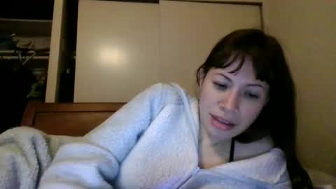 Snapshot of petitedoll30 chatting on 01-14-25, 06:45 Petitedoll30 online show from 01-14-25, 06:45