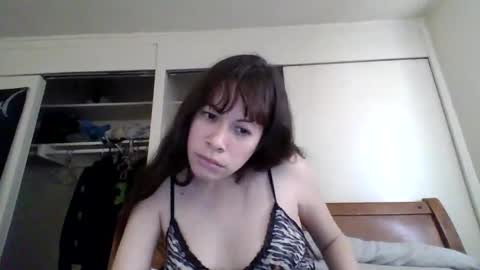 Snapshot of petitedoll30 chatting on 02-20-25, 10:48 Petitedoll30 online show from 02-20-25, 10:48