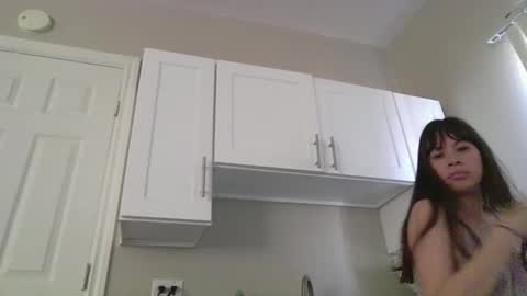 Snapshot of petitedoll30 chatting on 10-11-25, 06:17 Petitedoll30 online show from 10-11-25, 06:17