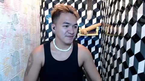 Snapshot of petitehugecockxnxxx chatting on 06-25-26, 11:59 Call me jake online show from 06-25-26, 11:59