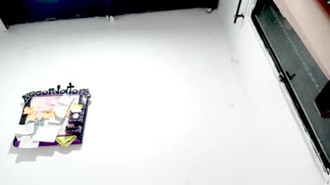 Snapshot of petiteivoryqueen chatting on 10-24-25, 11:34 danna online show from 10-24-25, 11:34