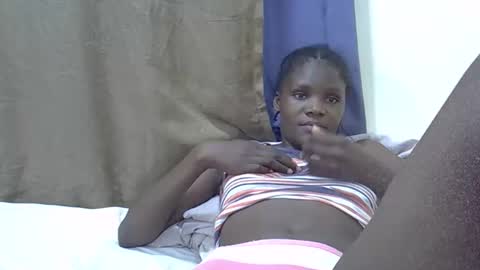 petiteslim2 online show from 04-07-26, 07:25