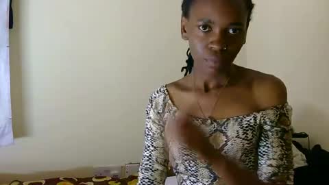 petitevixenn online show from 08-04-26, 03:03