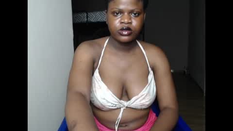 Snapshot of petitexebony1 chatting on 07-22-26, 07:27 Call Me KiKi online show from 07-22-26, 07:27
