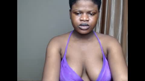 Snapshot of petitexebony1 chatting on 07-25-26, 07:11 Call Me KiKi online show from 07-25-26, 07:11