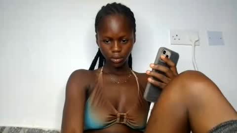 petitgirl88 online show from 06-16-26, 05:21