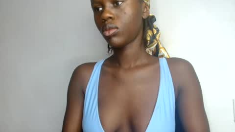 petitgirl88 online show from 07-18-26, 05:44