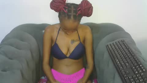 petitpearl online show from 02-22-25, 02:52