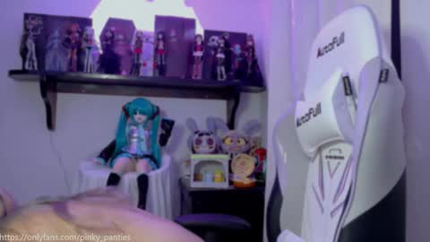 i.. .U can call me Nick ....    Help me to reach 200 thumbs up online show from 03-04-26, 12:38