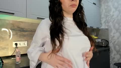 Emma online show from 12-20-24, 04:25