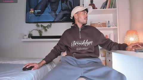 Pettercat online show from 11-19-25, 03:39