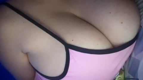 Snapshot of peular chatting on 06-20-26, 09:17 peular online show from 06-20-26, 09:17
