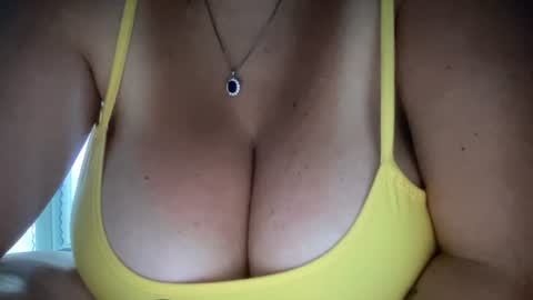 Snapshot of peular chatting on 06-30-26, 04:52 peular online show from 06-30-26, 04:52