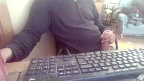 Snapshot of peyo873996 chatting on 04-17-26, 08:06 peyo873996 online show from 04-17-26, 08:06