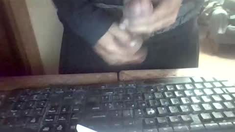 Snapshot of peyo873996 chatting on 04-26-26, 04:32 peyo873996 online show from 04-26-26, 04:32