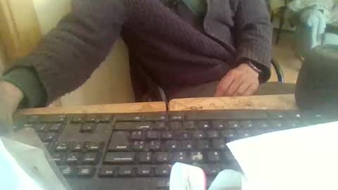 Snapshot of peyo873996 chatting on 05-04-26, 09:38 peyo873996 online show from 05-04-26, 09:38