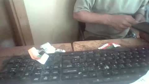 Snapshot of peyo873996 chatting on 05-19-26, 03:40 peyo873996 online show from 05-19-26, 03:40