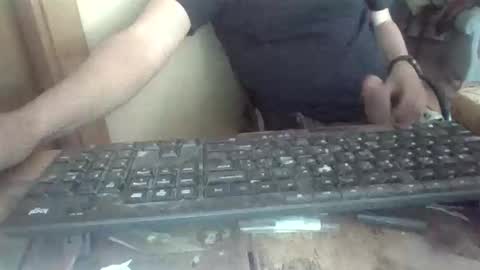 Snapshot of peyo873996 chatting on 05-20-26, 04:13 peyo873996 online show from 05-20-26, 04:13