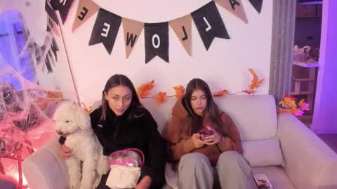 Peyton   online show from 10-11-25, 02:44