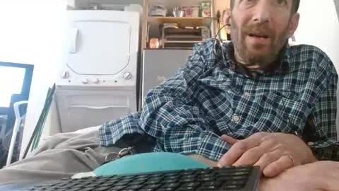 Snapshot of pgrower chatting on 02-11-26, 12:15 pgrower online show from 02-11-26, 12:15